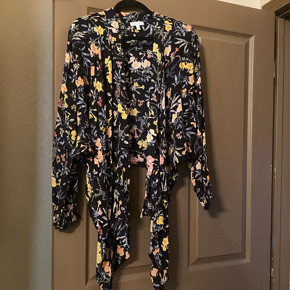 Patrons Of Peace Floral Waterfall Kimono Crop Cardigan Like New!🔥LAST CHANCE🔥